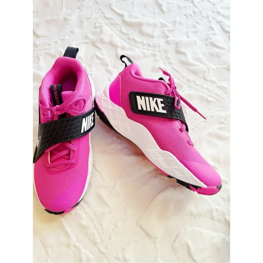 Nike Team Hustle D 12 Sneaker - Kids Size 5Y